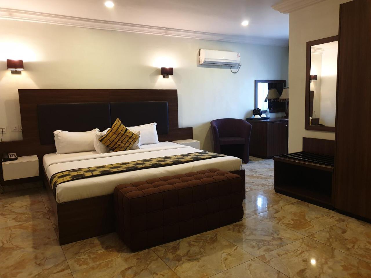 Visa Karena Hotels Port Harcourt Exterior photo
