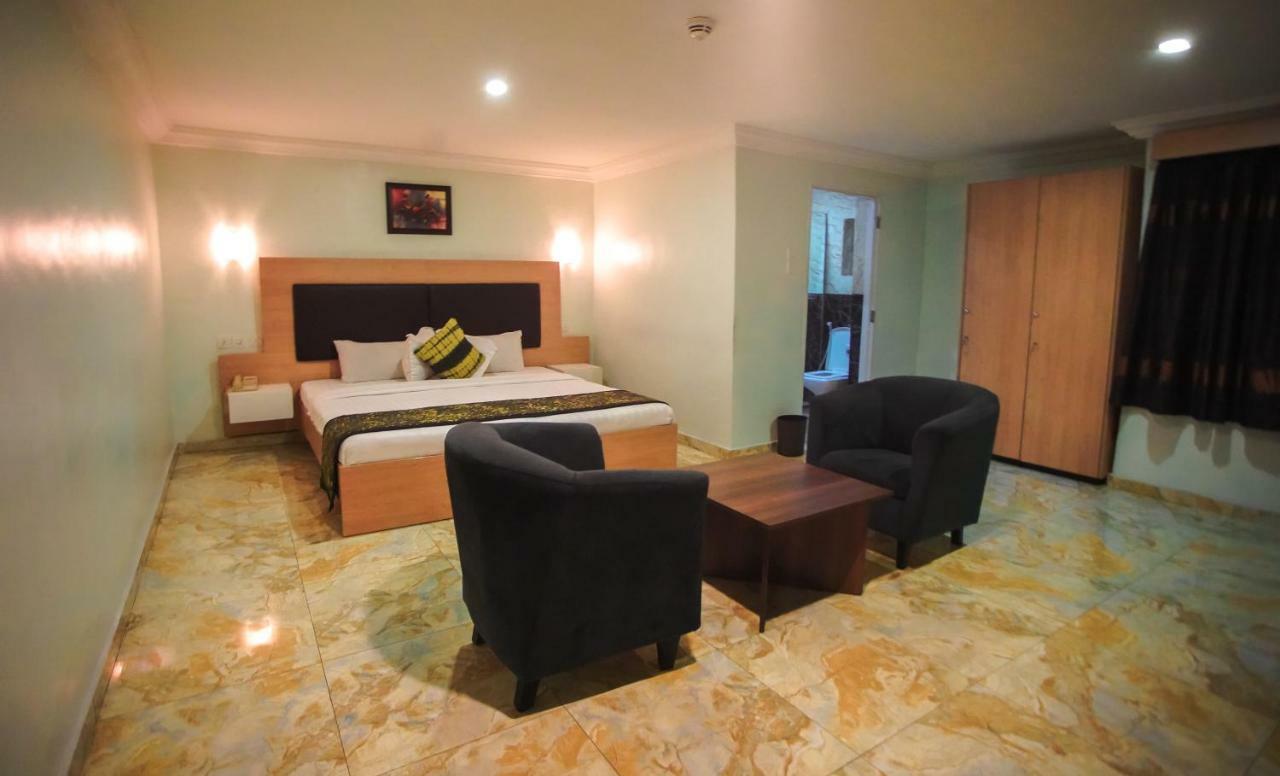Visa Karena Hotels Port Harcourt Exterior photo
