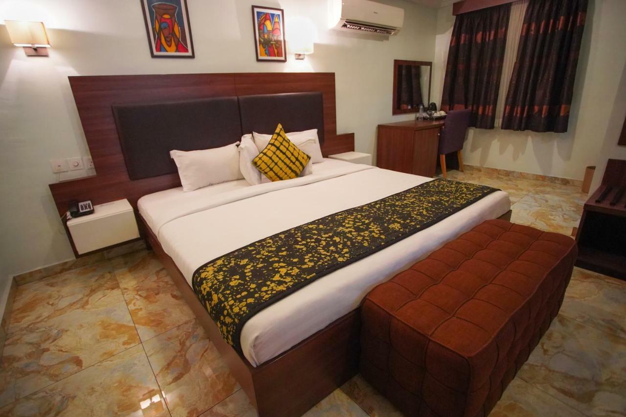 Visa Karena Hotels Port Harcourt Exterior photo